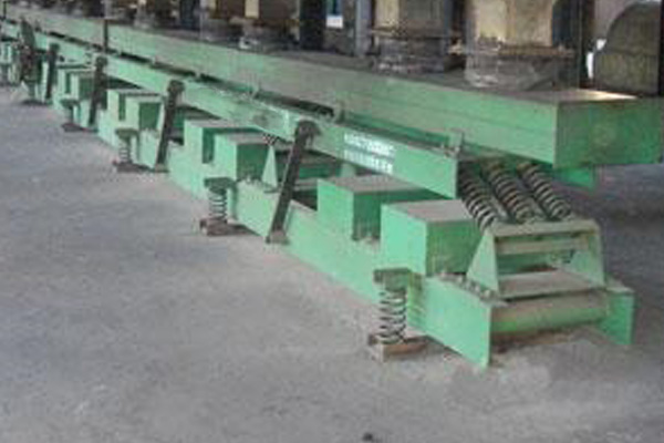 什么是慣性振動(dòng)輸送機(jī)，性能特征概述